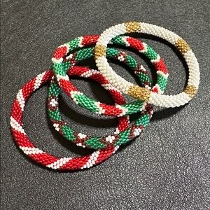 4️⃣ 4pc Seed Bead Christmas Bracelets